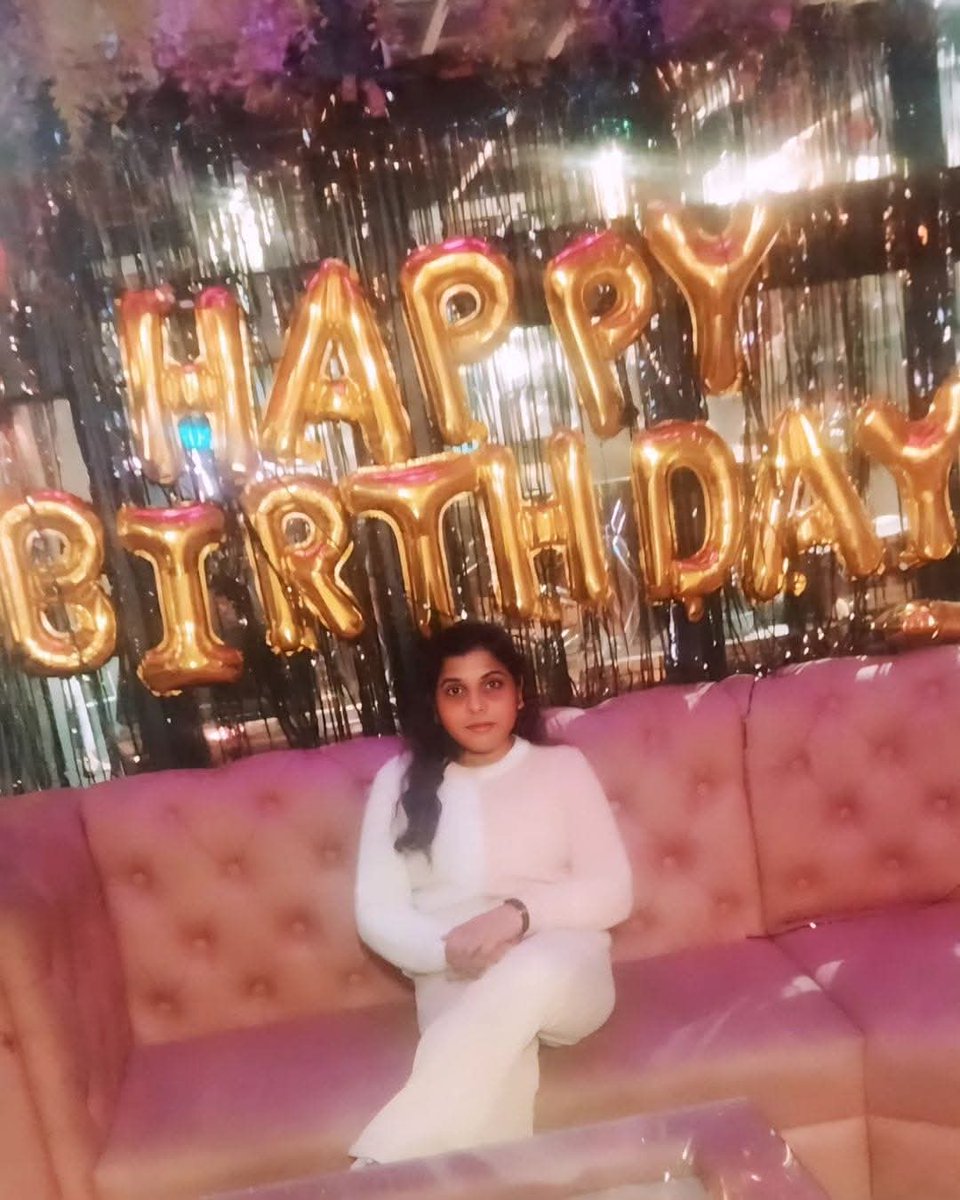 SoniyaG97796's tweet image. Celebrating a wonderful birthday at this elegant restaurant! 🎂 The sophisticated atmosphere and warm hospitality made for a truly professional and memorable evening. Grateful for the experience! ✨
:
#BirthdayCelebration #FineDining #ProfessionalGathering #MemorableMoments