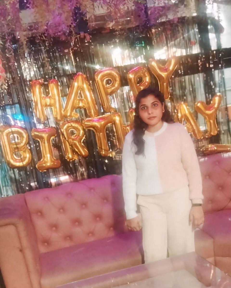 SoniyaG97796's tweet image. Celebrating a wonderful birthday at this elegant restaurant! 🎂 The sophisticated atmosphere and warm hospitality made for a truly professional and memorable evening. Grateful for the experience! ✨
:
#BirthdayCelebration #FineDining #ProfessionalGathering #MemorableMoments