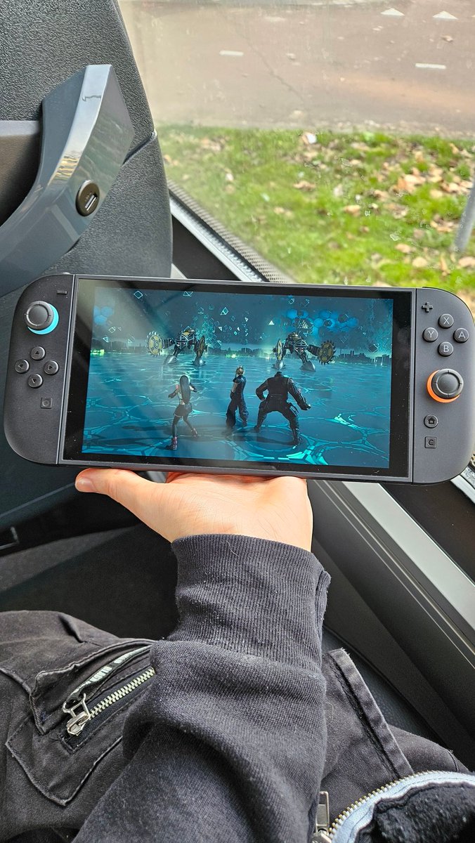 PJiggles tweet media