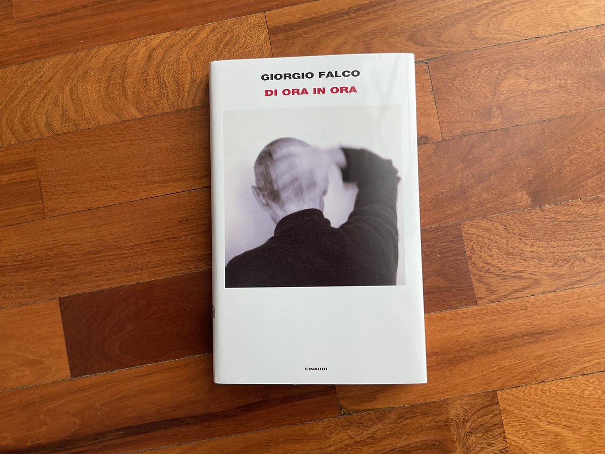 Einaudieditore's tweet photo. «La parola che piu mi rappresentava era trecentesca, desueta, prossima alla scomparsa: minuzia».

È tornato Giorgio Falco, DI ORA IN ORA è in libreria da oggi. https://t.co/kBnm9Ov67D