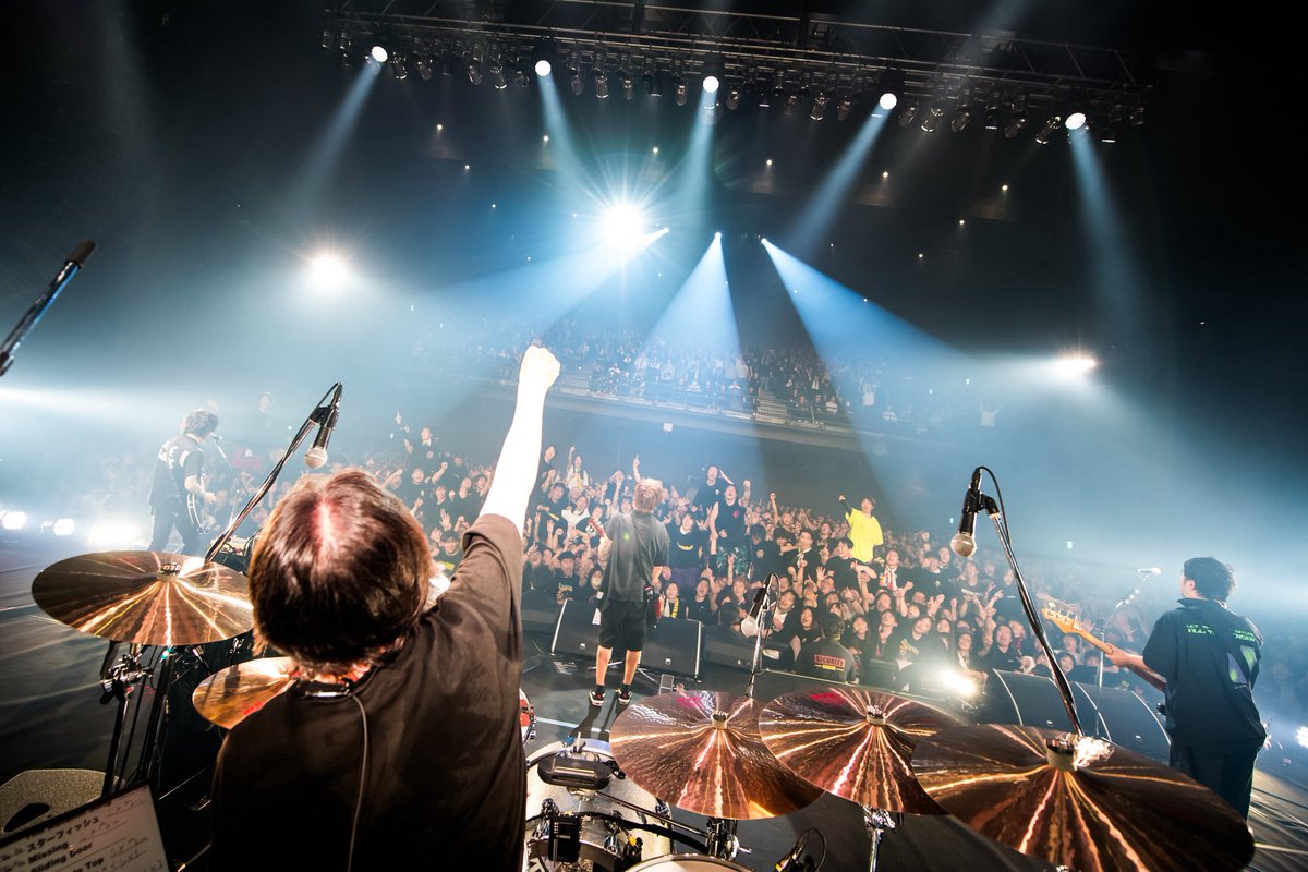 🔥ELLEGARDEN🔥

2/25 "FIRST FOOT FORWARD 2026"

ELLEGARDEN × MONGOL800
21年ぶりの対バン！

ELLEGARDEN今年初ライブ😊😊😊😊

KT Zepp横浜の写真たちがアップされました📸(18枚)
instagram.com/p/DVOSWoRkuGG/…

#ELLEGARDEN