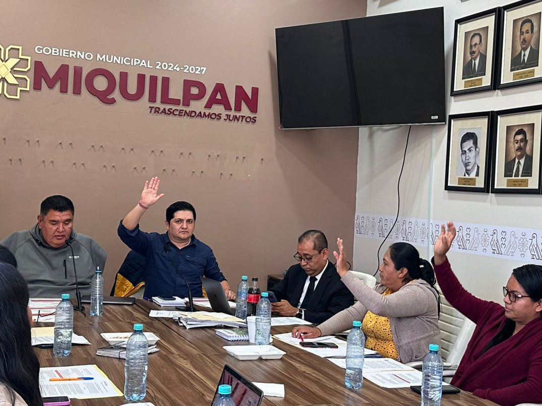 Quique_Simon's tweet photo. En la Comisión de Gobernación aprobamos la Convocatoria y Reglamento del “1er Cabildo Infantil del Municipio de Ixmiquilpan”.

Podrán participar niñas y niños de 8 a 11 años, ademas dentro de la convocatoria se garantiza el acceso igualitario de género, la participación de personas con discapacidad y hablantes de la lengua Hñahñu.

Agradezco a las compañeras regidoras de la Comisión de la Niñez, juventud y deporte que se unieron a los trabajos de esta convocatoria y reglamento .

Juntos #ClaroQueSePuede #ConTodo