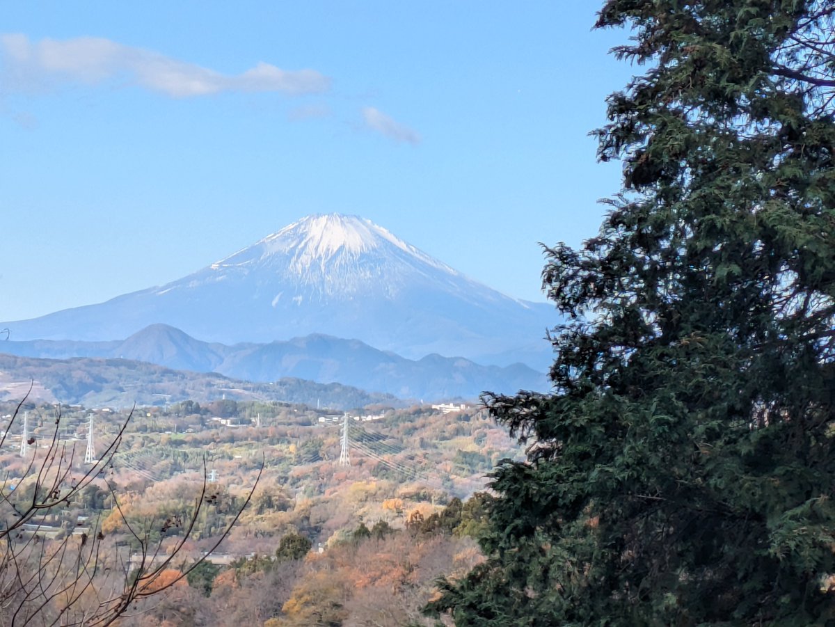 HumihiroYo7525's tweet photo. 澄んだ空気に包まれた景色が心地いい夜。 今日が穏やかに終わりま���ように。
 #富士山 https://t.co/JTwDByyqSS