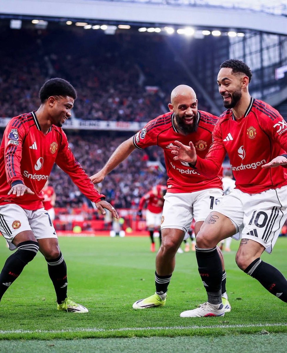 BREAKING🚨: UEFA invites ManUtd dance troupé to entertain guests during the CL R16 draws tomorrow.