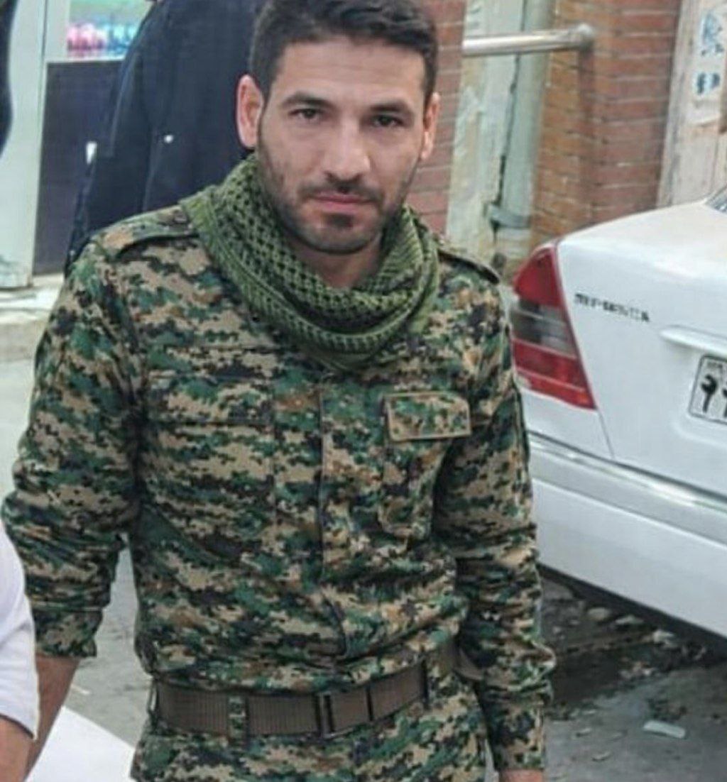 🚨شناسایی شد
مخبر سپاه و ادراه برق
 محمد شبانی
استان فارس_کازرون
🖋خیلی از بچه محل ها و آشنایان رو لو داده،
بهش میگن محمد کفتار...

آدرس کامل و کدملی ثبت شد✌️
#مزدوریاب