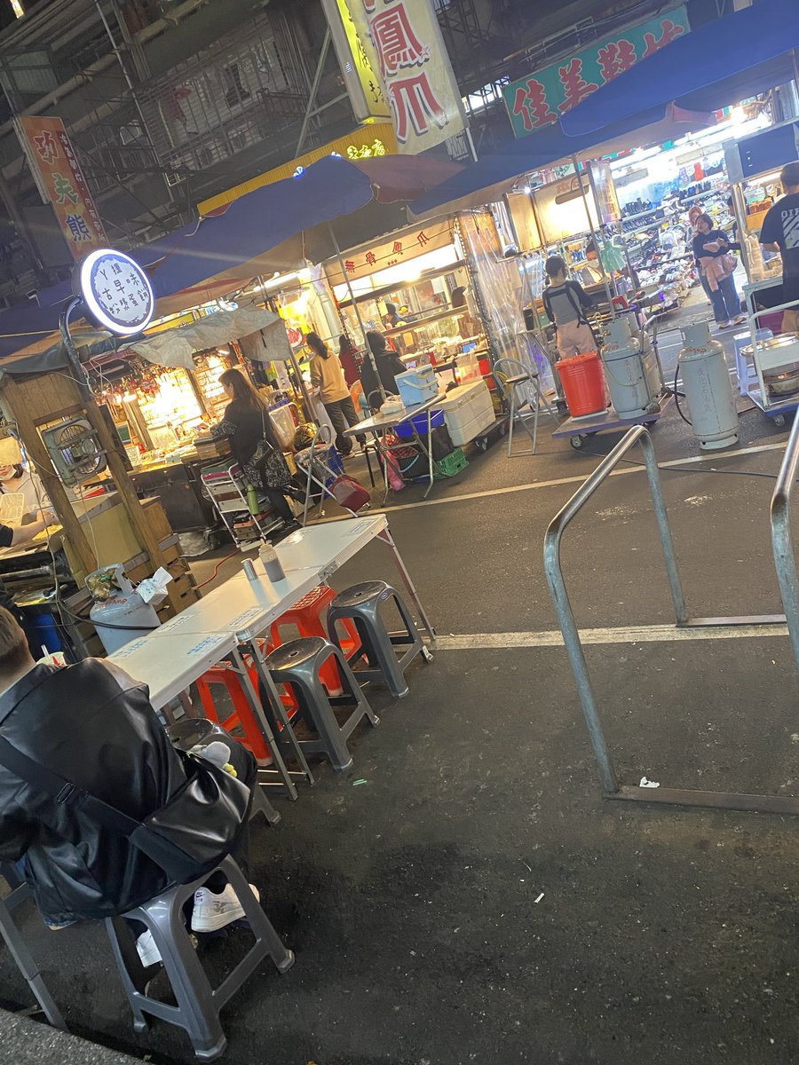 Shawn64448348's tweet photo. 要吃啥ㄋ https://t.co/2s0rI40cH0