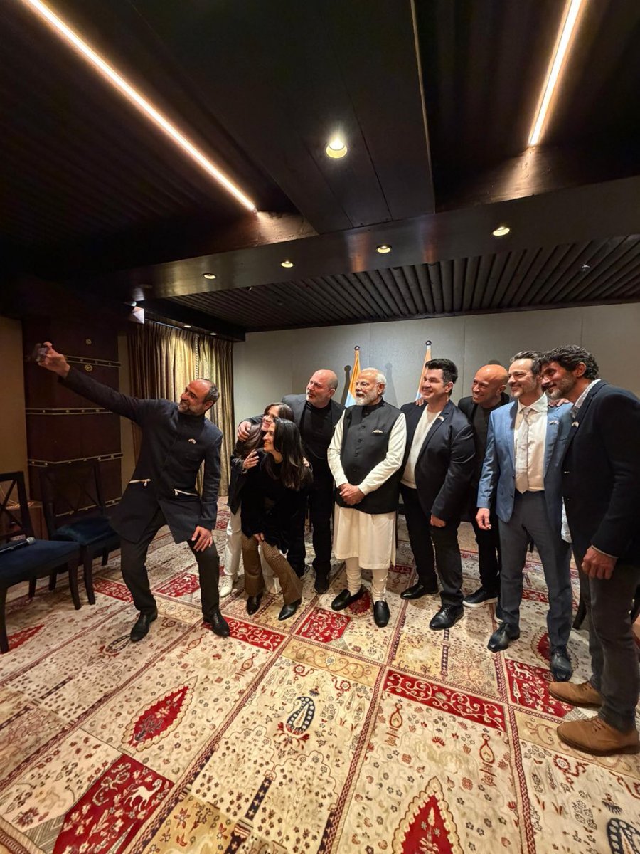 Ashoke_Raj's tweet image. During Israeli visit, PM Modi meets with TV Series Fauda team in Israel… #Fauda #PMModiIsraelVisit