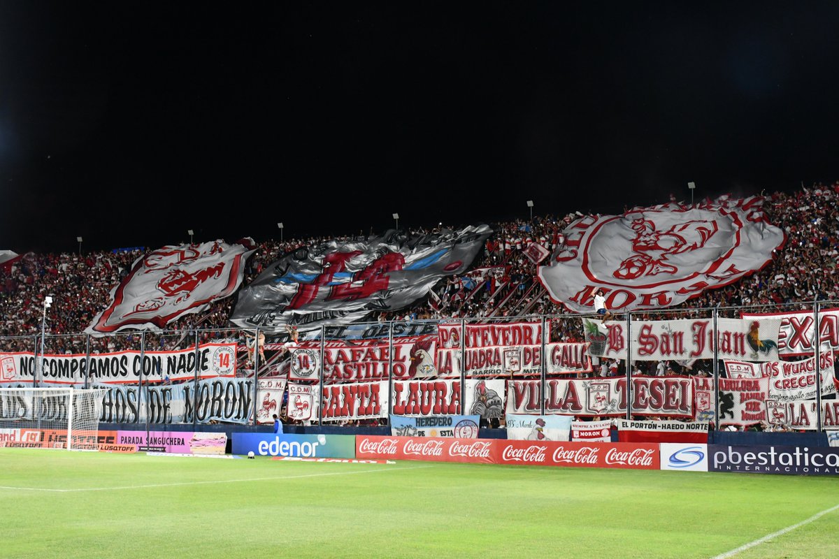 Siempre alentará tu gloriosa gente 😍

¡𝑺𝒊𝒎𝒑𝒍𝒆𝒎𝒆𝒏𝒕𝒆 𝑮𝑹𝑨𝑪𝑰𝑨𝑺!