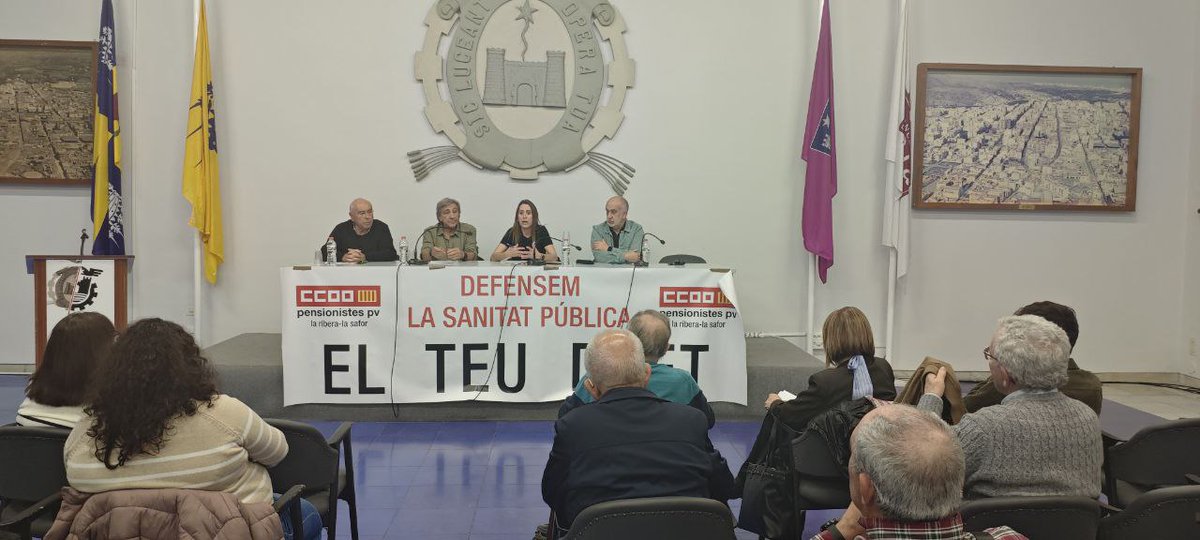 Sanitat_CCOOPV's tweet photo. .@yolandaferrandez71, ha participat en el debat reivindicatiu sobre la sanitat pública com a dret en #LaSafor
On ha assistit ciutadania i personal del sector.
Jornada organitzada per @pensioCCOOPV i CCOO La Ribera-La Safor
#SanitatPública #Drets #CCOOesMou https://t.co/WVPHU1Jdl1