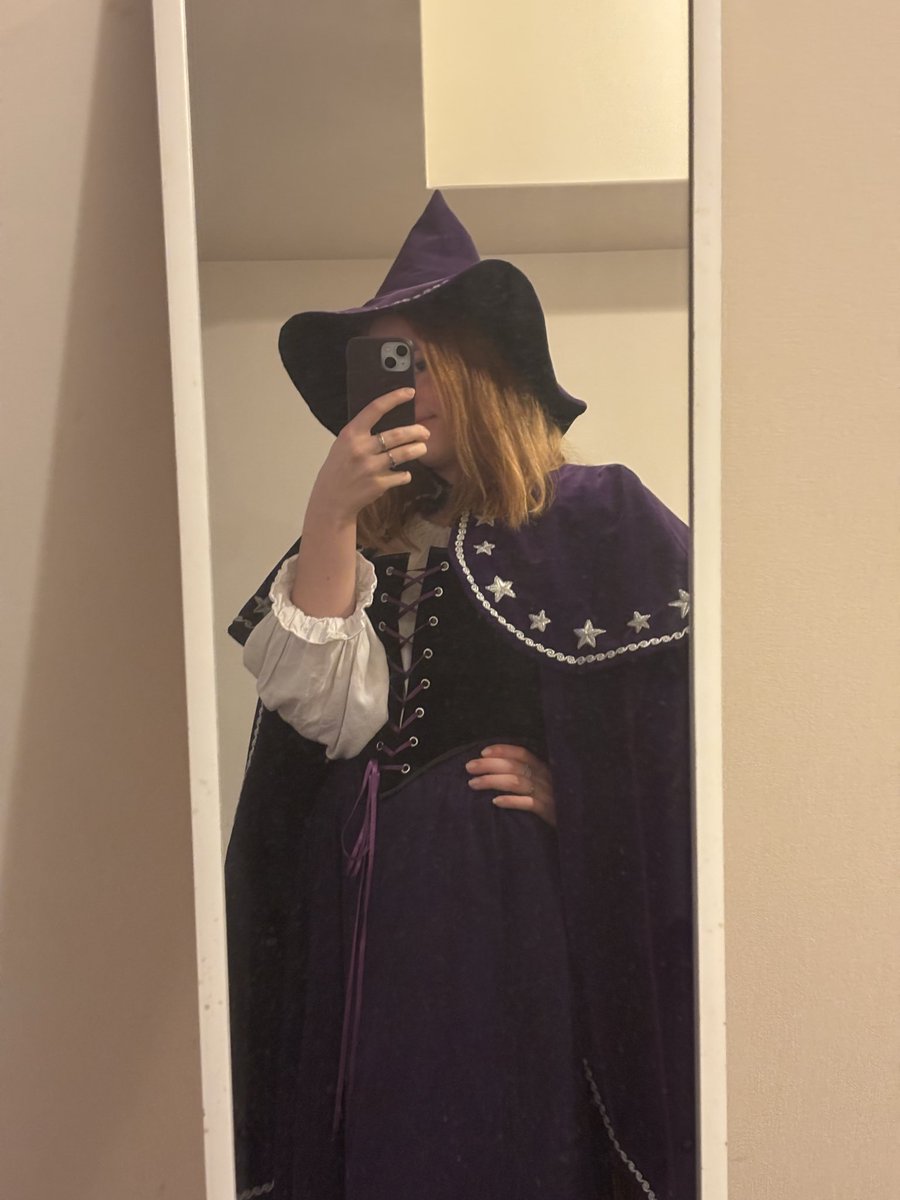 rivendellion's tweet photo. willow the wise handmade by me ✨

tell me why i felt like i was making an onlyfans post trying to keep my face out of this 🫣 enjoy lesbyler fans 😚 https://t.co/S9mxyWzLma