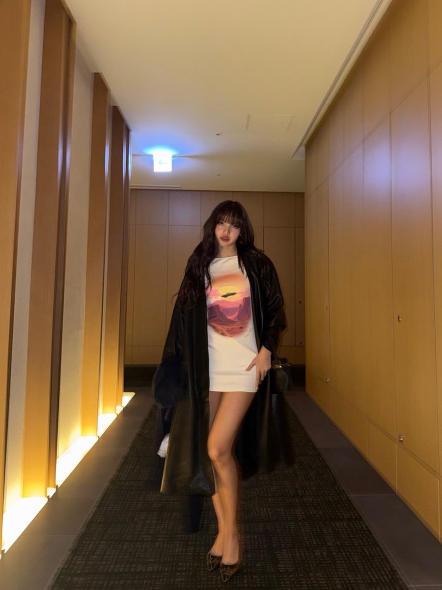 _manobalalisa's tweet photo. #LISA https://t.co/SArFdO1fvG