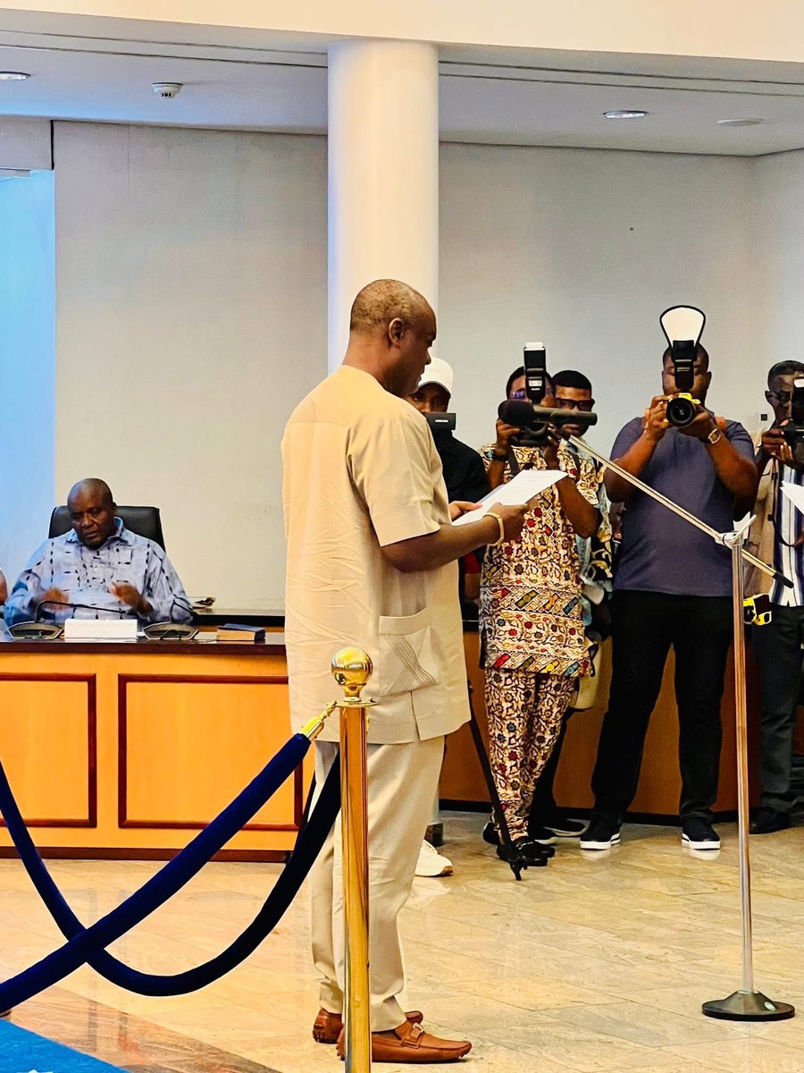 IkwerreFinest's tweet image. Rivers State Governor, His Excellency, Sir Siminalayi Fubara, has sworn in Dr. Dagogo S. A. Wokoma as Secretary to the State Government (SSG) and Barr. Sonny Ewule as Chief of Staff (COS).
#Simfubara
#Rivers