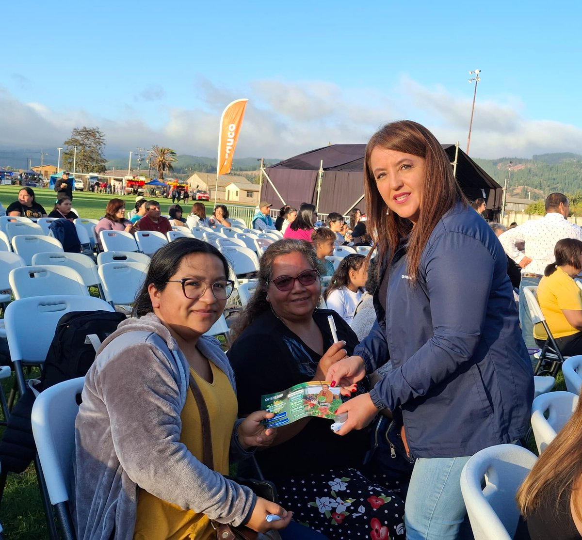 oriencoop's tweet photo. Estuvimos presentes en las principales actividades culturales y tradicionales de #Curepto como la Feria Costumbrista y el Festival La Camelia, compartiendo con vecinos, emprendedores y familias que dan vida a cada encuentro. Seguimos en terreno, cerca de la comunidad. https://t.co/dQJ40WKxXU