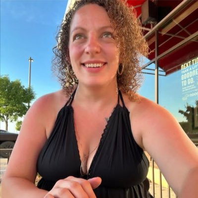 Ebtsamiy's tweet photo. #NewProfilePic https://t.co/Q9Wqcfouly