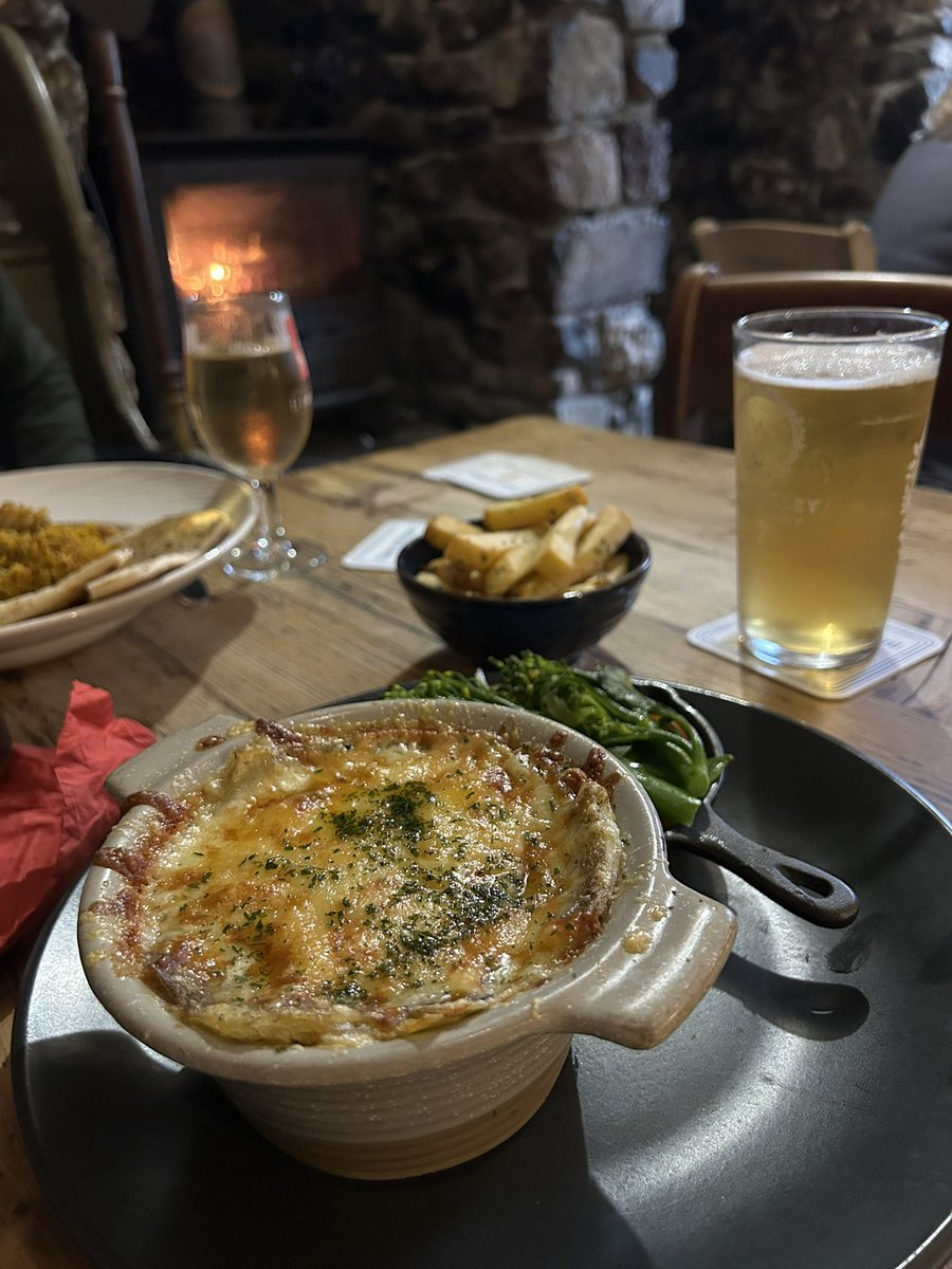 Mog Jones 🏴󠁧󠁢󠁷󠁬󠁳󠁿 🏉 🍺 tweet media