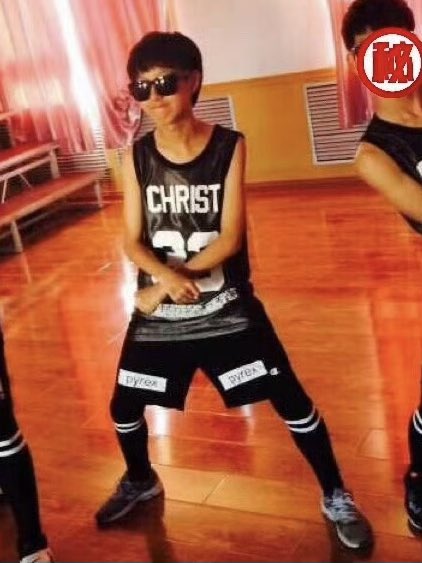 อินจุนดูเป็นตัวจี๊ดมาก5555 ผมเท่ไหมครับทุกคน😎