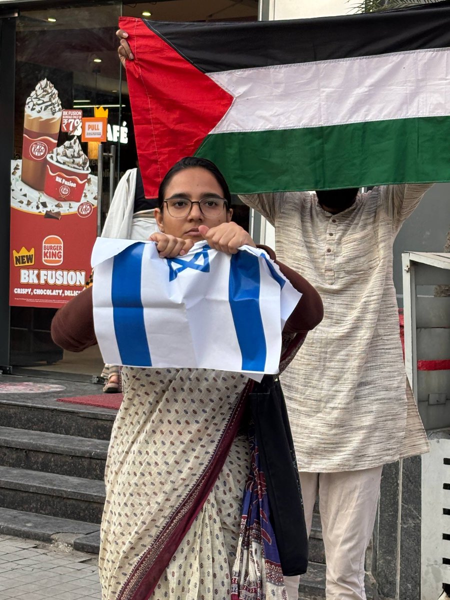 jellyfinjoyce's tweet image. NO TRADE WITH APARTHEID.
NO TRADE WITH CHILD-KILLERS.

#ModiWithTerrorists #IndiansWithPalestine