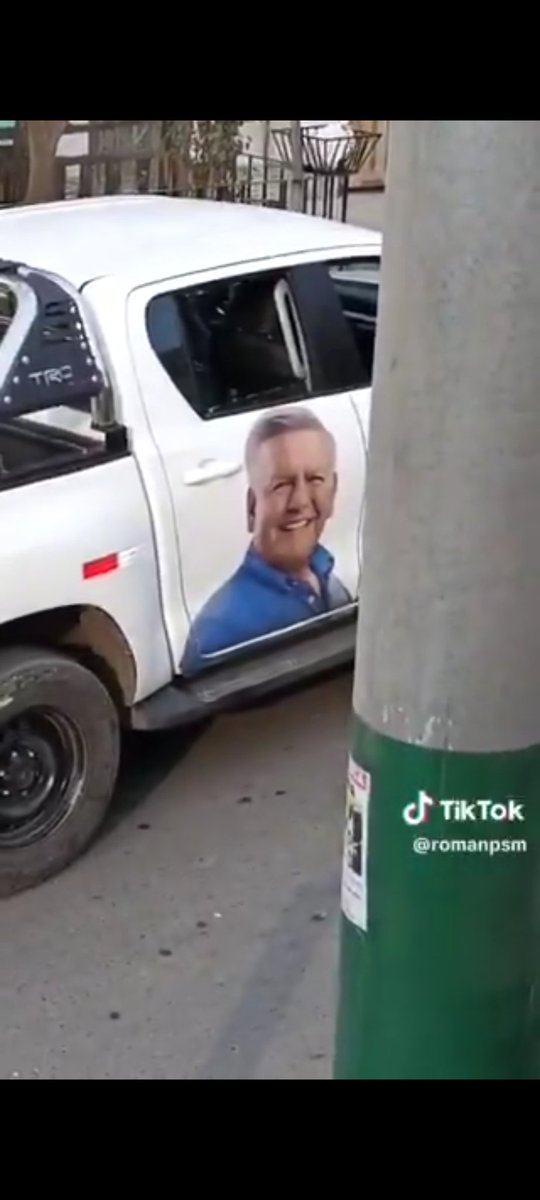 Repartir víveres o regalos a los pobladores con el fin de ganar votos es una flagrante infracción a la ley electoral.
Cesar Acuña debe ser expulsado de la contienda electoral de inmediato.
Sres del <a href="/JNE_Peru/">JNE Perú</a> háganse respetar y haga respetar las leyes electorales.