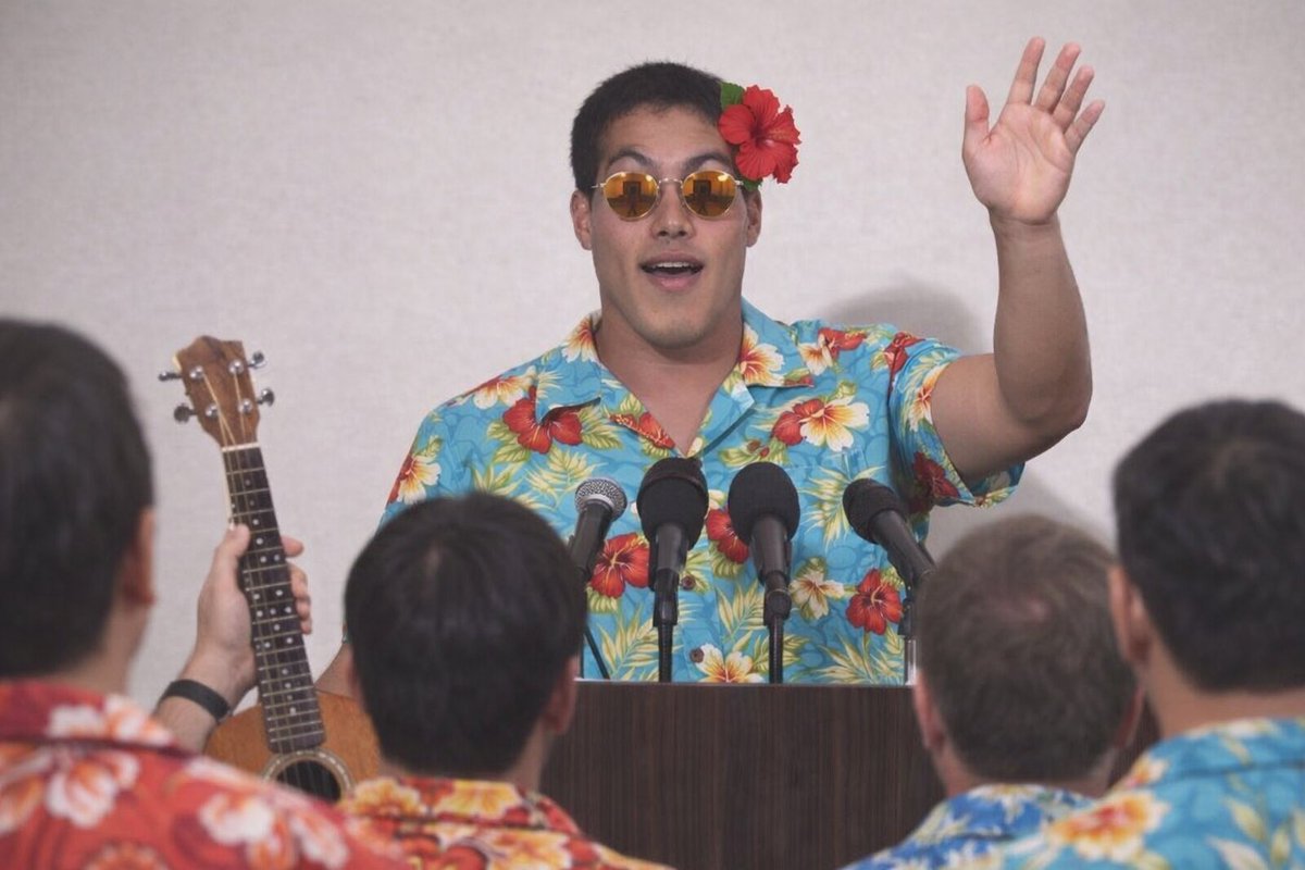 【記者会見】
「ヤジーの影響でアロハシャツとウクレレ買ったよ～って人ー？」