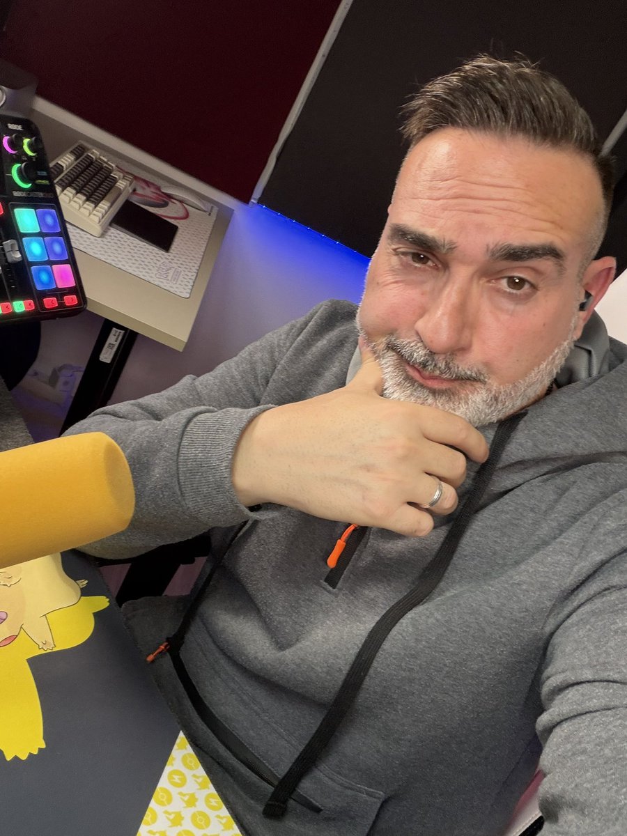 Swingering tweet media