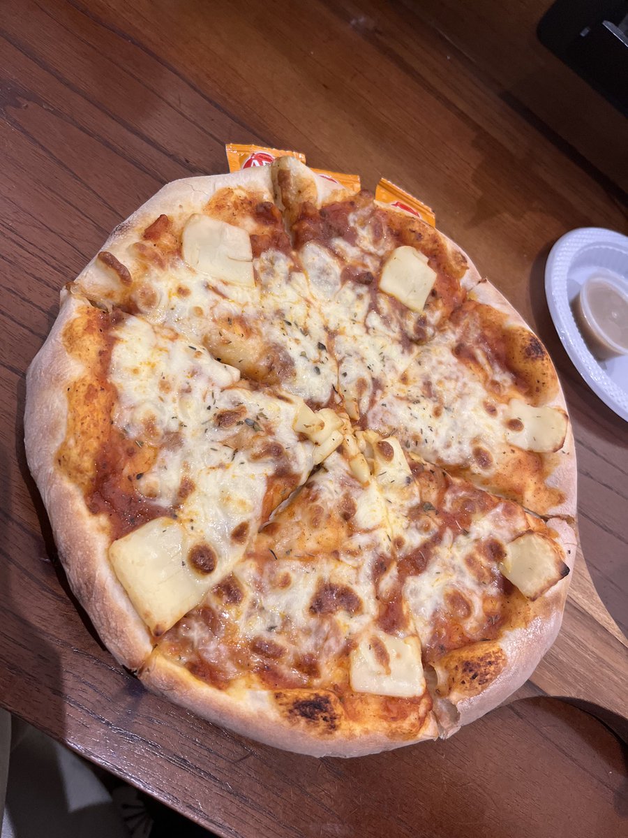 666notdevilnumb's tweet photo. secinta itu ama pizza https://t.co/Pv56C1AbZI