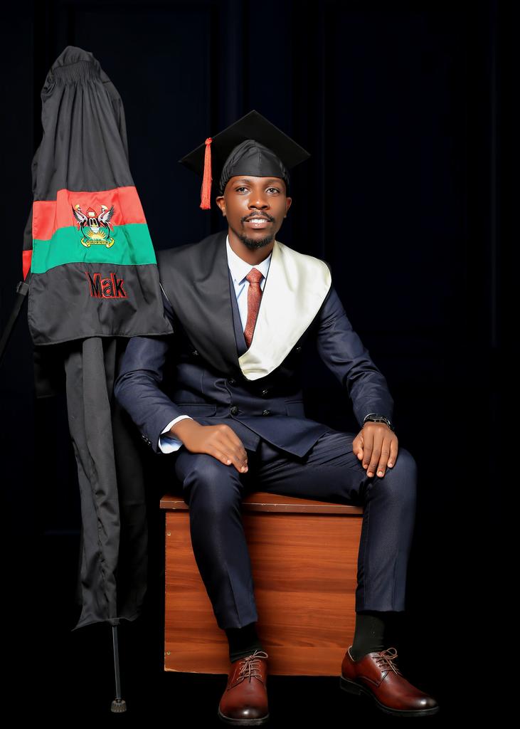 I would like to thank my parents for this great milestone to be achieved and guidance. The best gift you can get from your parents is education.
God bless them abundantly. 
#Mak76thGrad