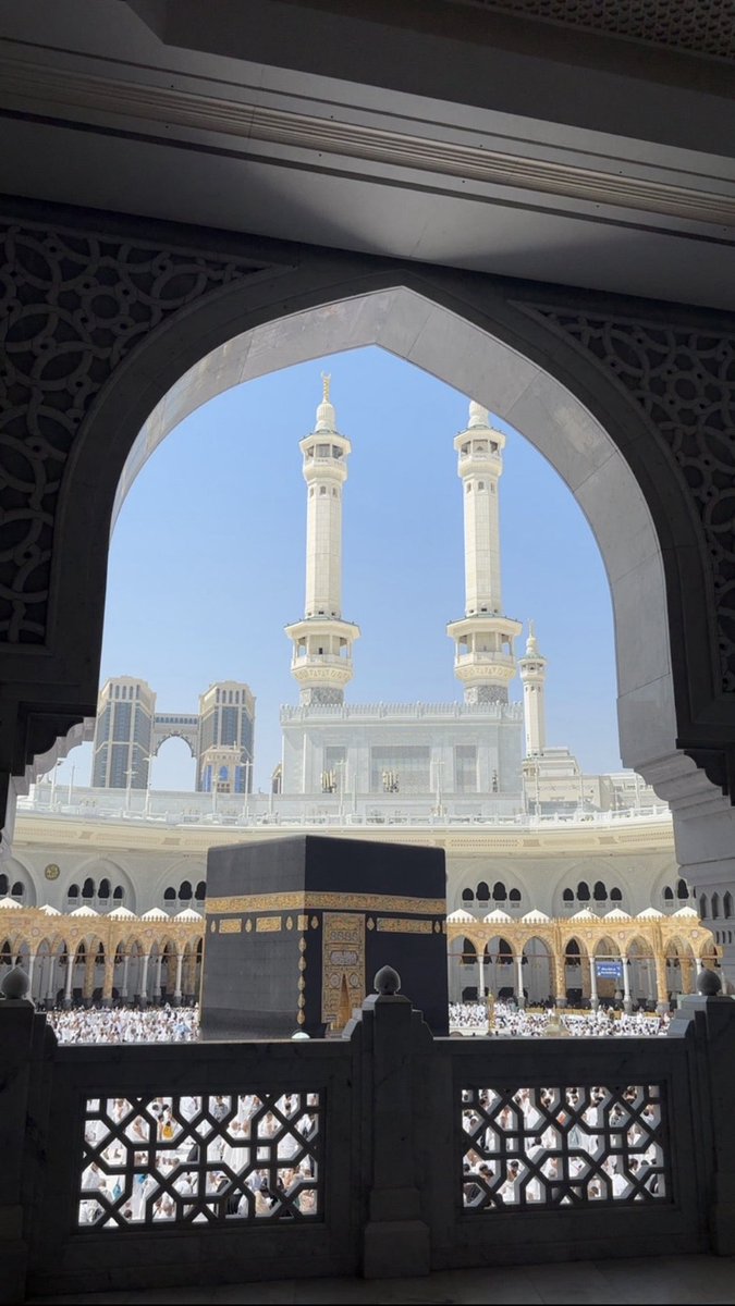 BanderAM93's tweet photo. اللهم إني نويتُ هذه العمرةَ عن أمي مها فاقبلها مني ويَسِّرْها لي عنها يارب العالمين ، لبيكَ اللهمَّ عمره🤍 https://t.co/MMuP7oMhv7