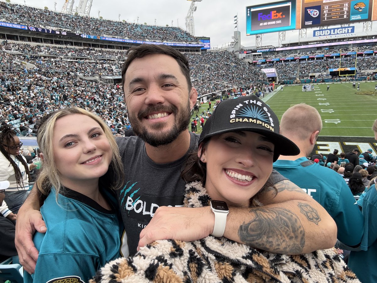 Brandon Waters tweet media