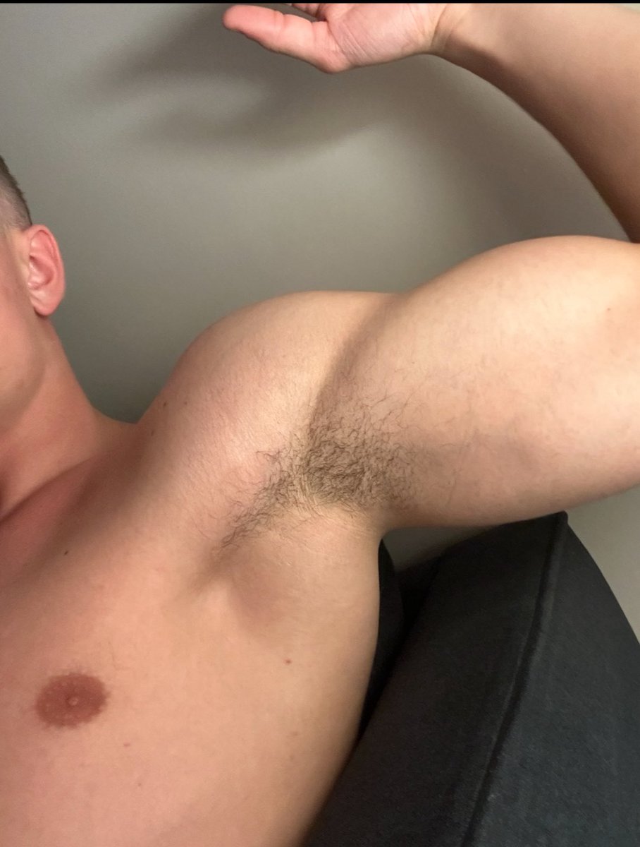 JtpeachOF's tweet photo. Lick &amp; Sniff! https://t.co/0f8T5HwH6X
