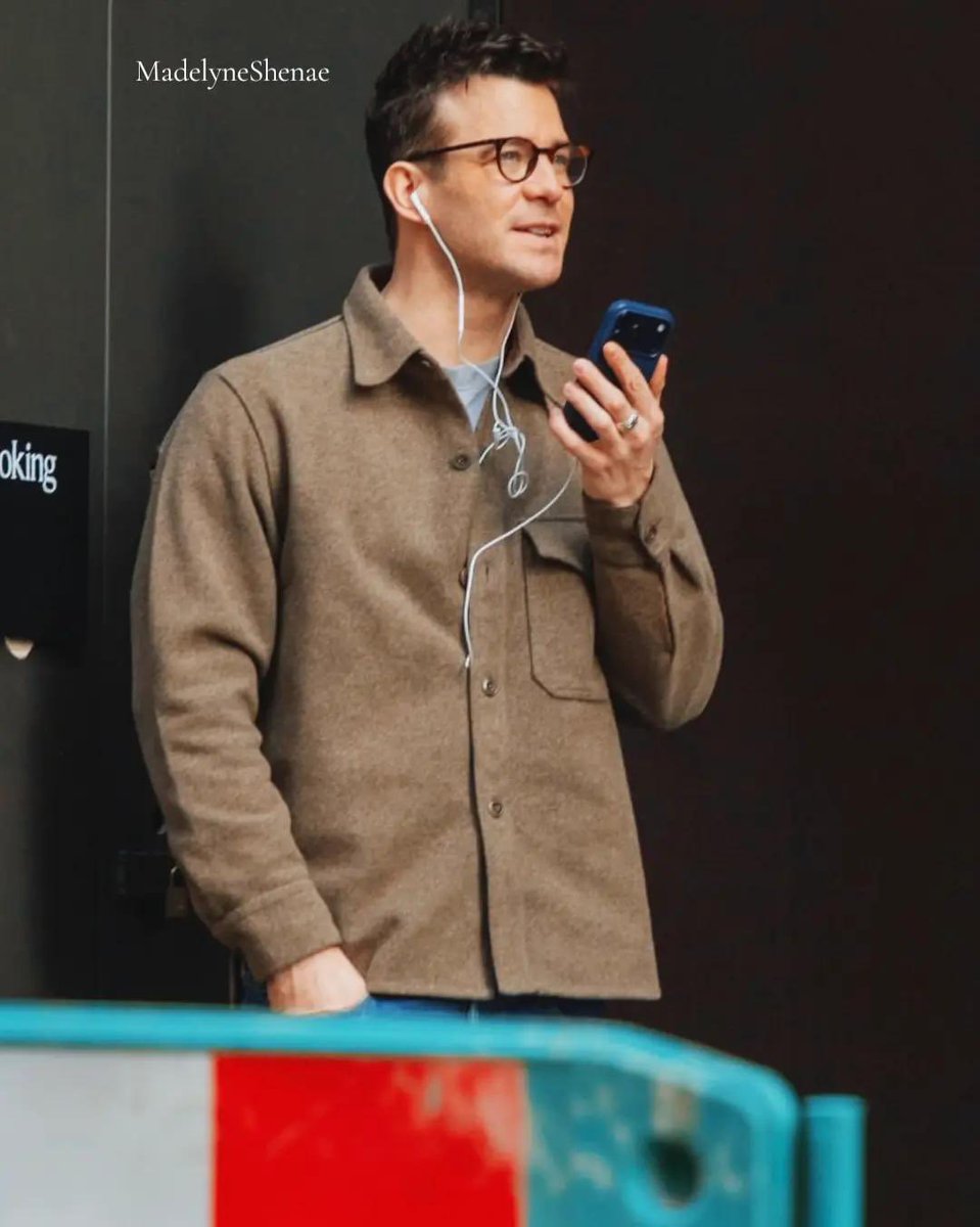 Luke Thompson in the streets of London!

📸 by Madelyne Shenae on TikTok