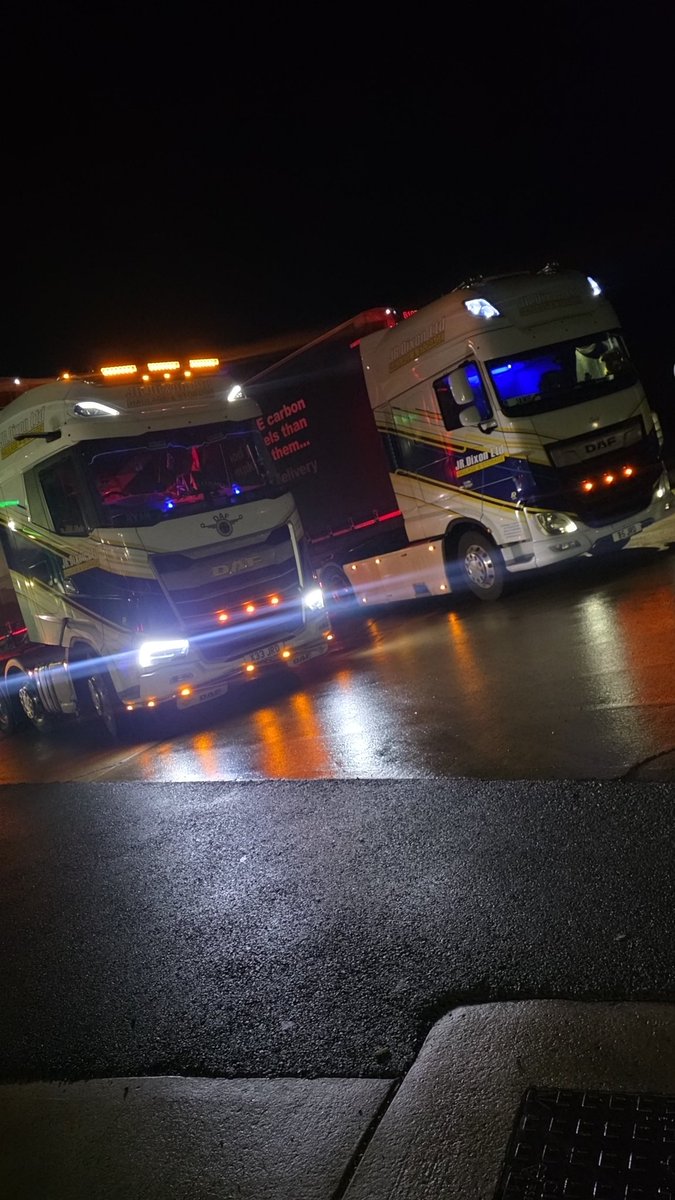 RyanHawke_1997's tweet photo. @DAFTrucksUK @JRDixonltd Night time is the right time 🤙🏼💪🏼 https://t.co/AAu9pQhrLF