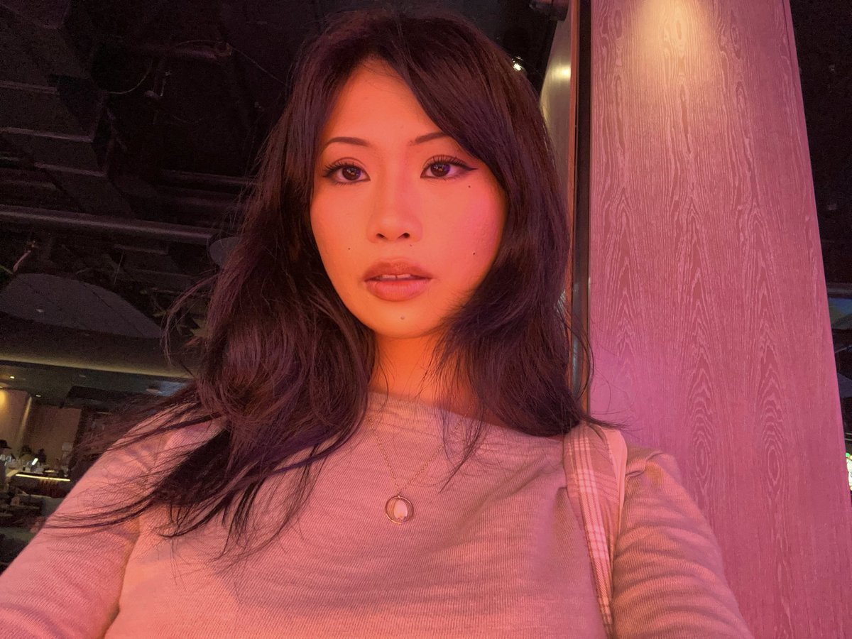 eatddirt's tweet photo. lighting is giving “you look lonely I can fix that” https://t.co/bsISFfqVXJ