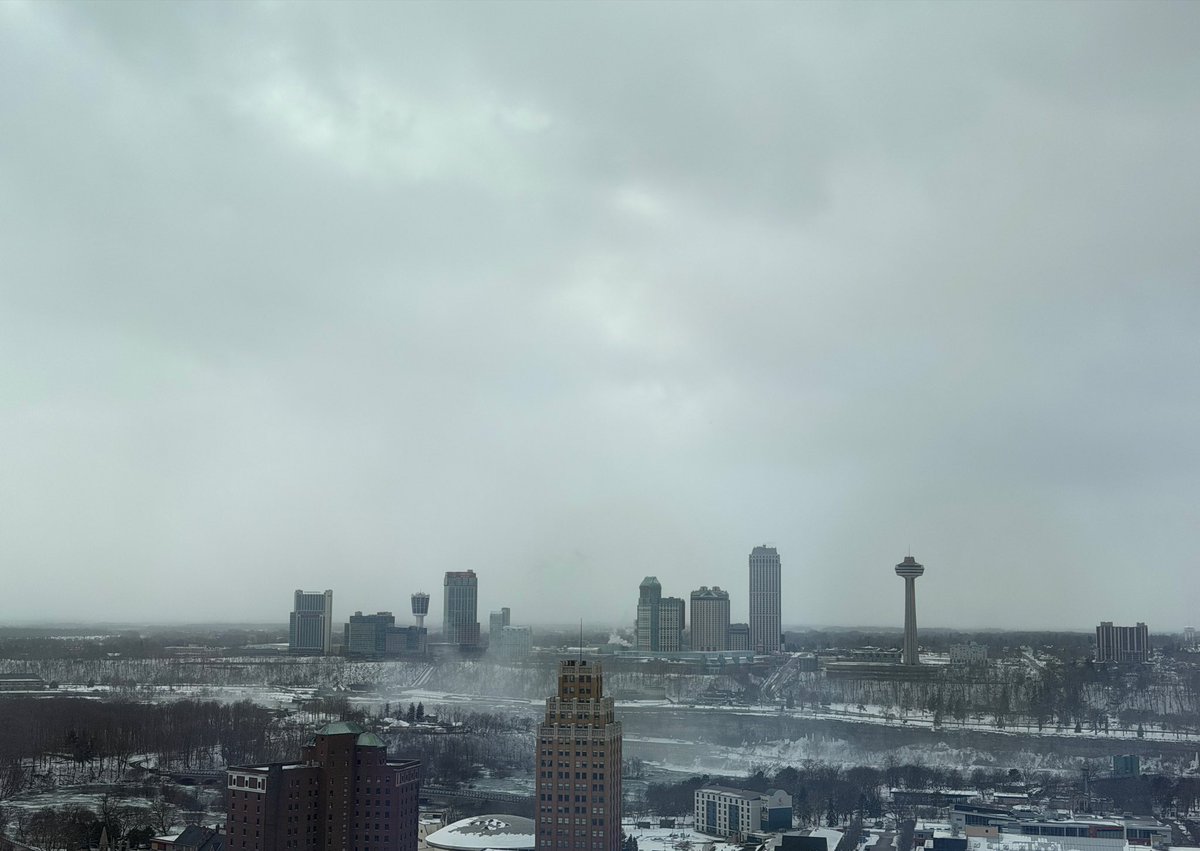 ourlilsecret279's tweet photo. just me, the view… and whatever you’re thinking about 👀❄️ #LowkeyTrouble
#GreySkies https://t.co/45lRtPb2fe