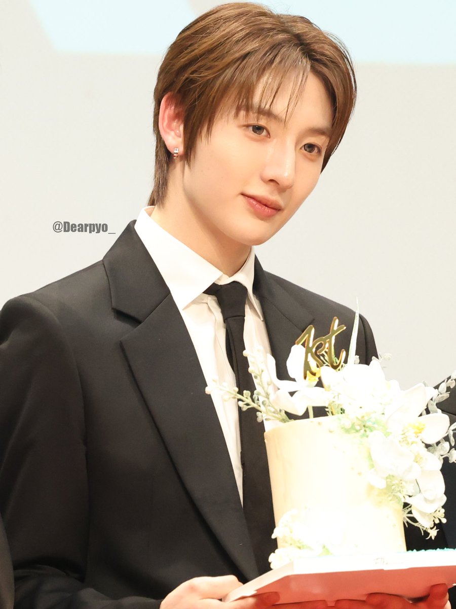 묭이 tweet media