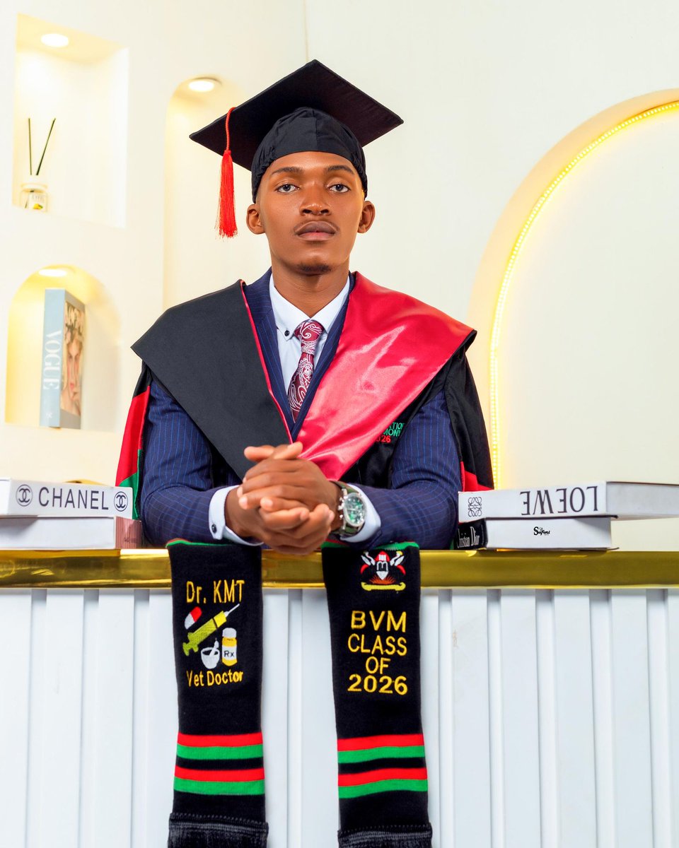 MuzingoFC18's tweet photo. Congratulations🥳 our brothers Dr. Michael Kakeeto, Ssegawa Dennis and Ssemakula Herbert🎓👏 Degree locked in.
@Bishopianleague @BSSM1910 https://t.co/C9yxcdKnGa