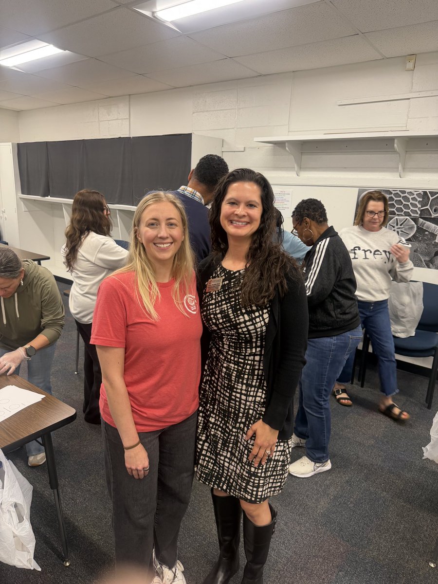 STEMcobb's tweet image. Shout out to our amazing #CTLA26 #STEMCobb teacher leader Ms. Todaro for leading a water filtration STEM Challenge with @cobbscience as part of the Biology Readiness PL Series for 5th grade teachers from across the district! @ClarkdaleES @ClarkdaleSTEAM