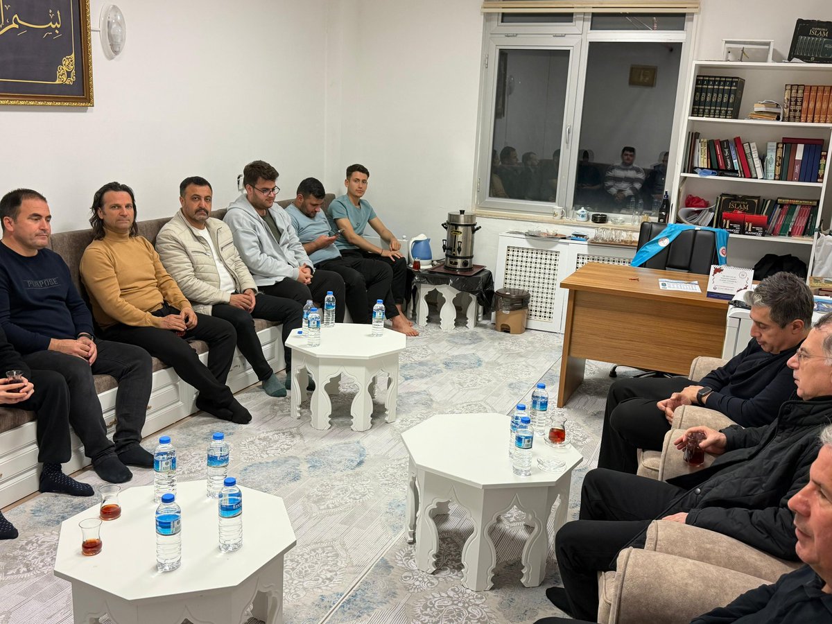 AdanaKYGM's tweet photo. 📍 Kozan Yurdu

Yurdumuz öğrencileriyle birlikte, Kozan Cumhuriyet Savcımızın ve Denetimli Serbestlik Müdürümüzün katılımlarıyla iftar soframızı paylaştık. 🌙

İftar sonrası gerçekleşen hasbihâl programında öğrencilerimizle güzel ve samimi bir sohbet ortamı oluştu. 😊 https://t.co/plUJR8Nu2g