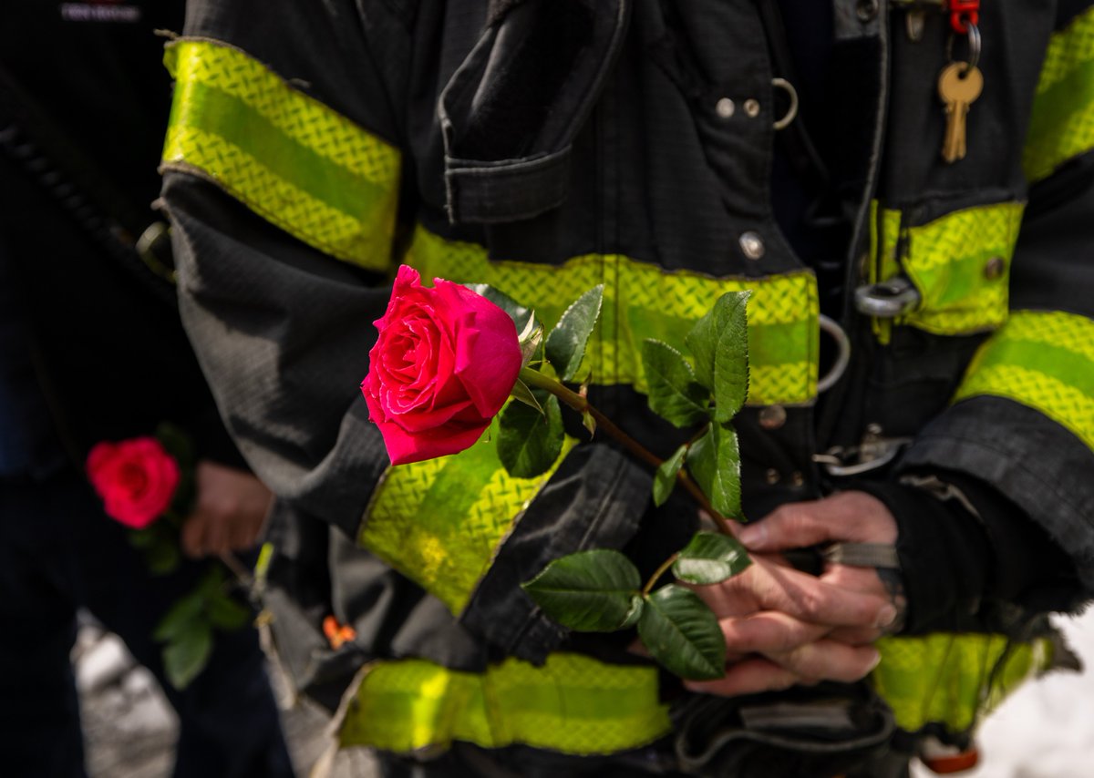 Sept11Memorial's tweet photo. This morning, we gathered at the #911Memorial to mark the 33rd anniversary of the February 26, 1993 World Trade Center Bombing and remember its victims: John DiGiovanni, Robert Kirkpatrick, Stephen A. Knapp, William Macko, Wilfredo Mercado, and Monica Rodriguez Smith and her unborn child.
 
Family members of those killed and survivors, along with PANYNJ Chairman Kevin O'Toole, PANYNJ Executive Director Kathryn Garcia, Charlie Maikish, former director of the World Trade Center Department for @PANYNJ, @NYPDnews Commissioner Jessica Tisch, members of both departments, as well as @FDNY, helped commemorate the anniversary and its place in history.
