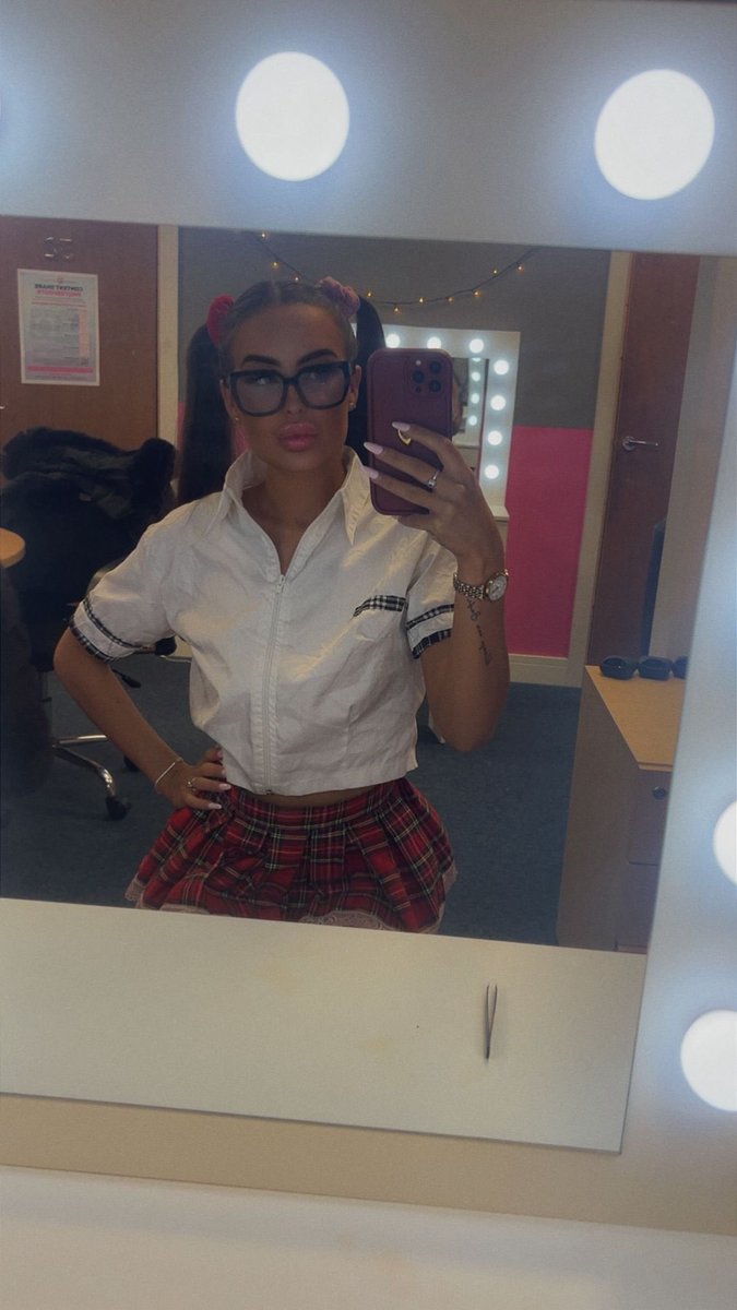 Levi (Jema Gilsenan) tweet media