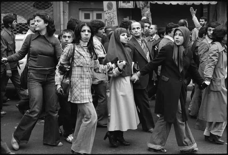 redtulip4568's tweet photo. @xnilapf دانشجویان دانشگاه الزهرا(س) باید تاریخ بخوانند که چرا اکثریت بانوان دهه ۴۰ و ۵۰،که در دوره شاه و فرح سادات دیبا زندگی کرده بودند علیه آنها بودند!
آن چیزی که شما در کتابها نخوانده اید و در مستندات جعلی منوتو دیده اید را آنهادر دوره پهلوی زندگی کرده بودند. https://t.co/DI6GiSyxeT