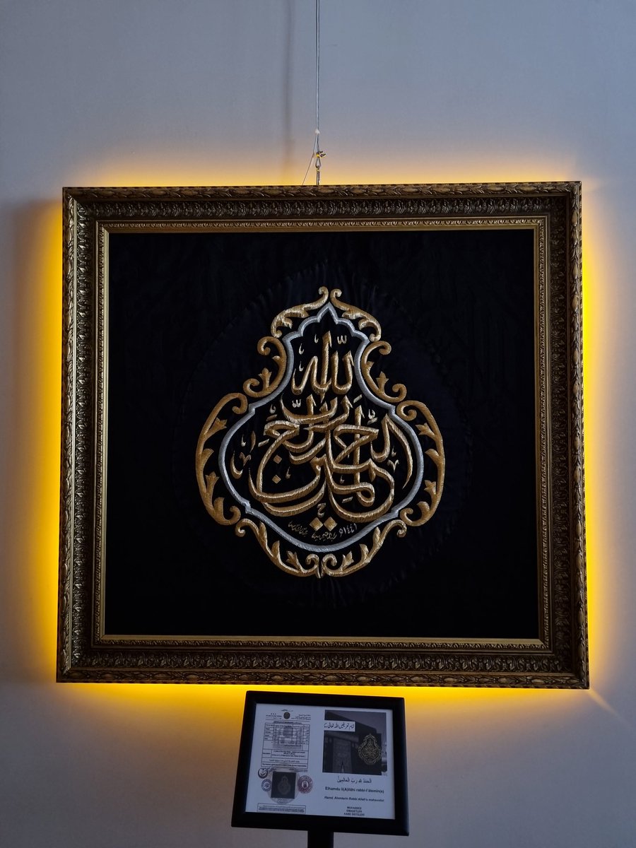 _rayihaaa's tweet photo. Hamd,Alemlerin Rabbi Allah'a mahsustur... https://t.co/6tPIq5WpPI