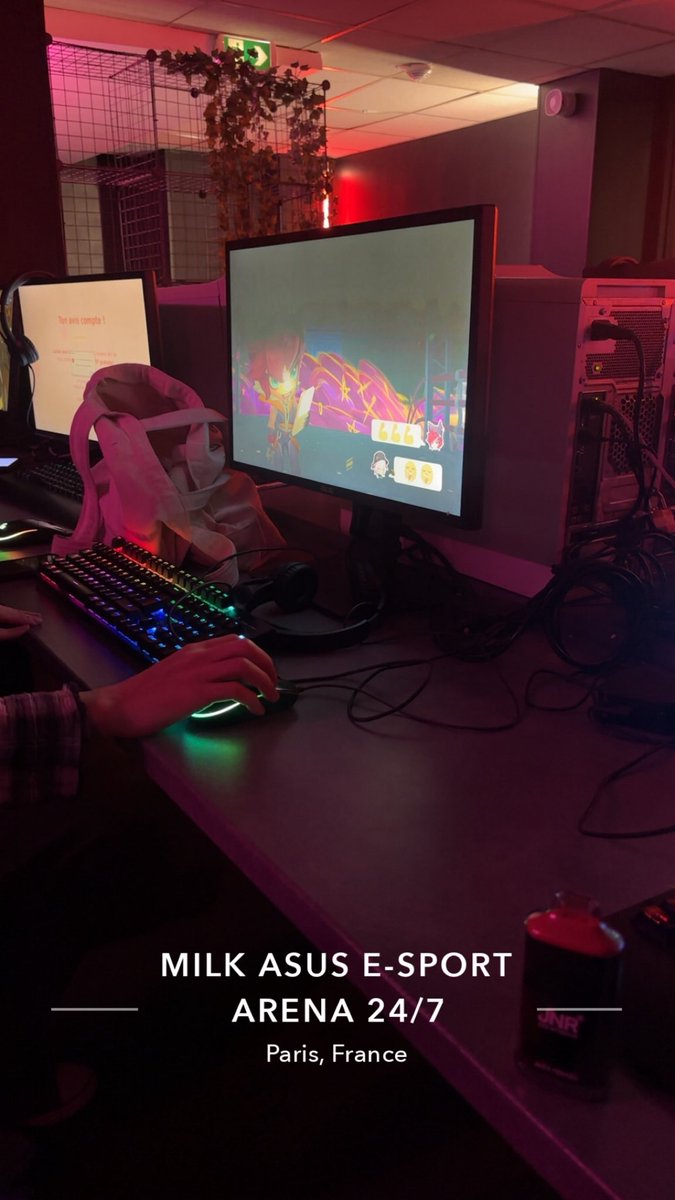 Jle regarde jouer à tft psq valo marche pas sur les pc tfou