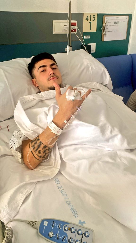 🏥 Nuestro Adrián Sanmartín ha sido operado satisfactoriamente de fractura de escafoides.

Te deseamos una pronta recuperación, y esperamos verte pronto sobre los terrenos de juego.

#CanteraAlbinegra