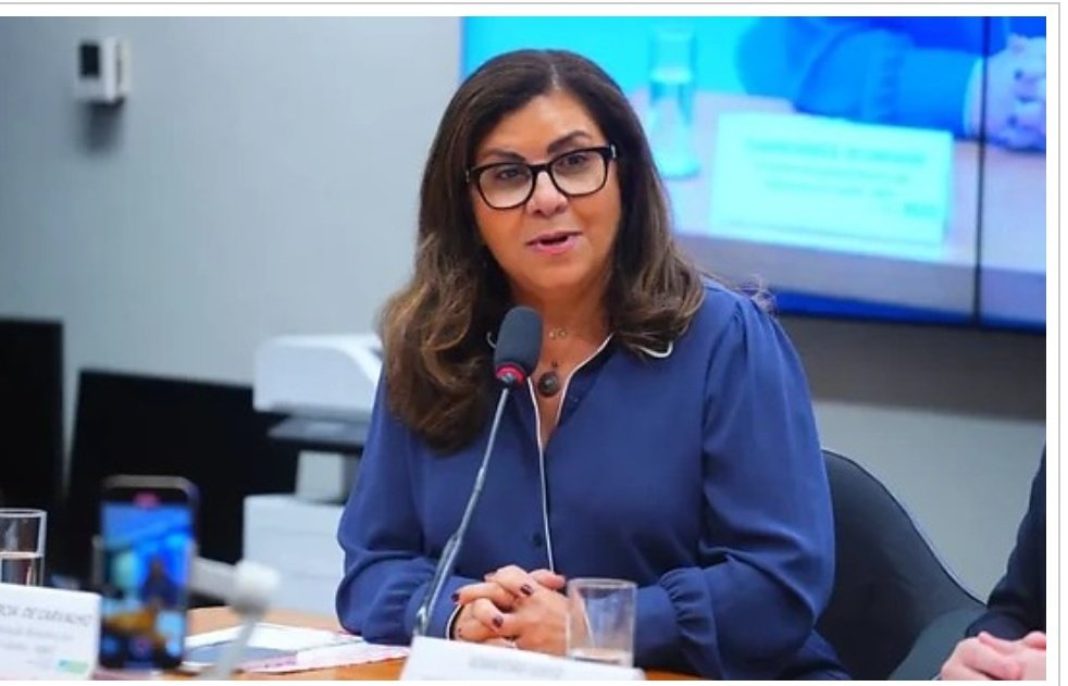 🚨 AGORA: Ex-magistrada que disse não ter “nem café” no STF recebeu R$ 296 mil em um trimestre

Apenas em dezembro, o valor creditado foi de R$ 113,8 mil, mais que o dobro do teto constitucional

A magistrada aposentada Cláudia Márcia de Carvalho Soares acumulou R$ 296 mil em