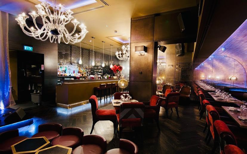 saudi_n_london's tweet image. 🌙 فطور عربي فاخر في قلب لندن 🇬🇧
📍 Mamounia Lounge — Mayfair
مزيج أنيق من الأجواء اللندنية والنكهات المغربية واللبنانية 🥘
• جلسات راقية 
• خدمة ممتازة 
• موقع استثنائي قريب من كل شيء

#مطاعم_لندن #لندن #Mayfair #سعوديون_حول_العالم