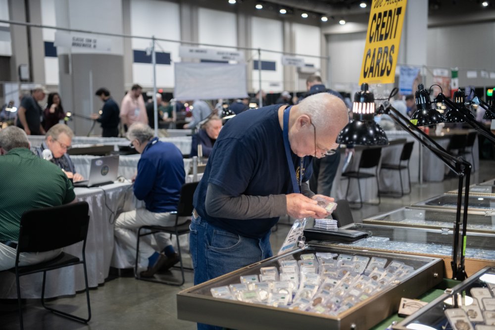 ANACoins's tweet image. Show attendees are on the move, scouring the bourse floor at the National Money Show for their next treasure! ✨Have you found anything exciting lately to add to your collection? 

#CoinCollecting #NationalMoneyShow #VisitSavannah