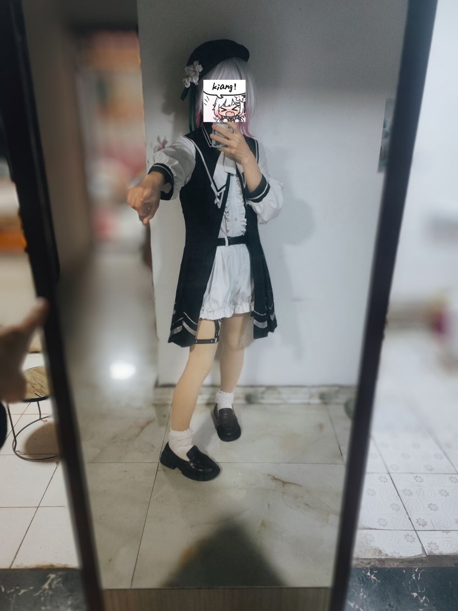 xiaoya233's tweet photo. 更一下艾玛！
#cos #樱羽艾玛 #魔裁 https://t.co/HjoMDqCWmC
