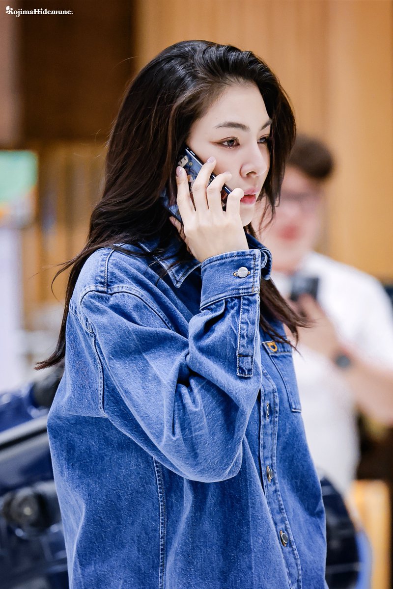 KHidemune00's tweet photo. 𝟐𝟎𝟐𝟔𝟎𝟐𝟐𝟕 𝐁𝐊𝐊 𝐭𝐨 𝐌𝐗𝐏 𝐃𝐞𝐩𝐚𝐫𝐭𝐮𝐫𝐞 🛫

@malisorn00  @Ferragamo 

#FayeInMFW #FayeXFerragamo
#FerragamoFW26 #Ferragamo
#FayePeraya #ฝ้ายพีรญา https://t.co/2G4mqbfUFa
