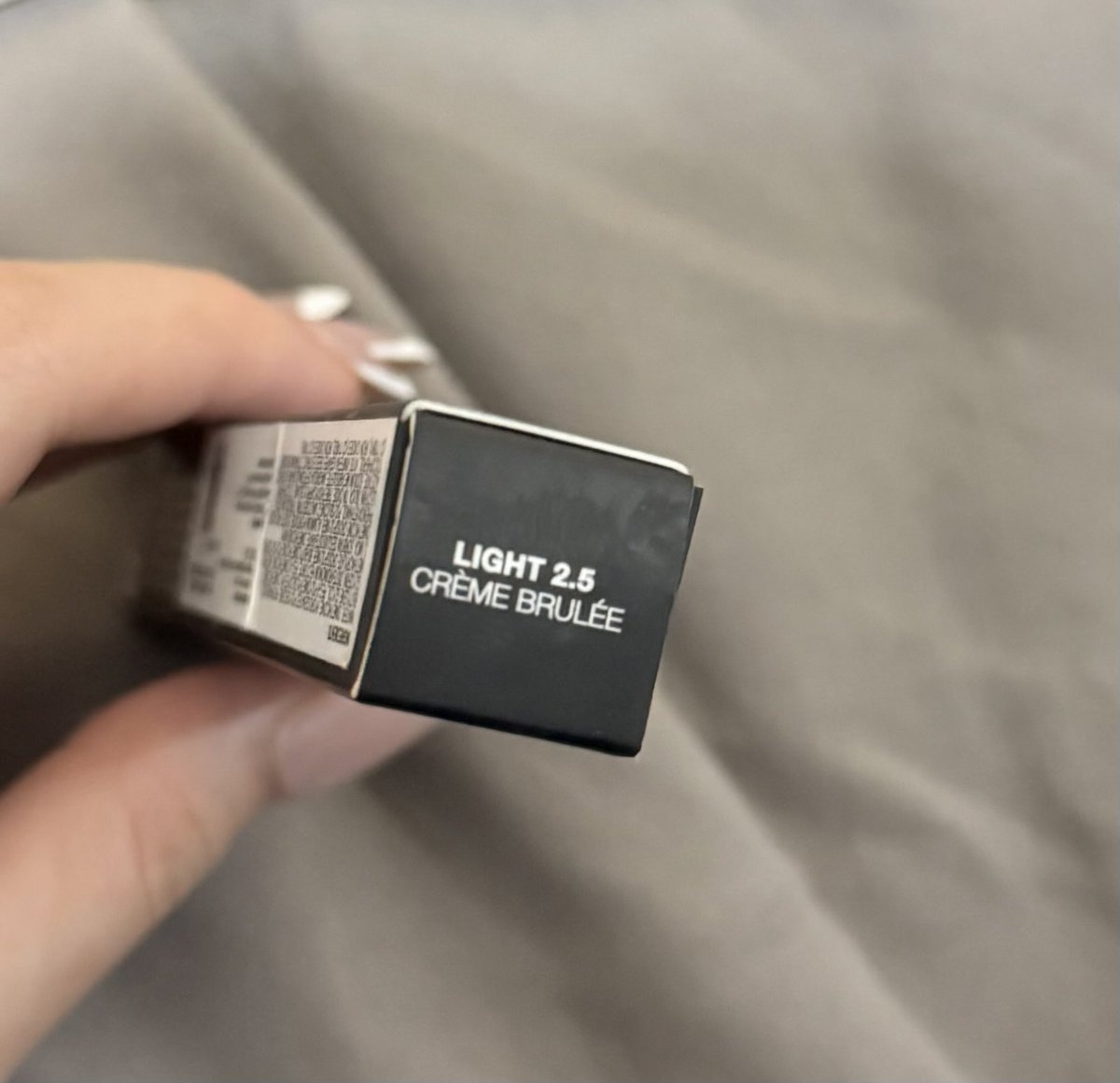veronic00598262's tweet photo. wts!!
Nars radiant cream concealer 
2.5 light creke brulee

485k only!!
baru beli 2hari lalu 

opened but br dipakai utk undereye aja krn trnyata ini dibawah tone kulit wajah aku (which kmrin coba tester ditangan n lupa tone wajah aku lebih putih) and ofc nars coverage nya��🏻👍🏻 https://t.co/oeF8Tkyvac
