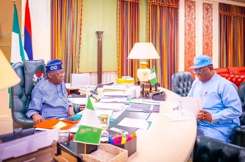 BREAKING NEWS: President Bola Tinubu approves the immediate reconstruction of three federal roads in Niger State and the extension of the Bodo–Bonny Road to connect with the East–West Road in Rivers State 

The three road projects in Niger State will be reconstructed using